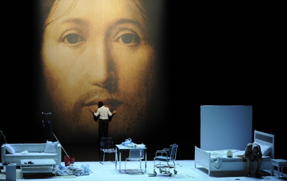 Photo du spectacle de Romeo Castellucci, Sul concetto di volto nel figlio di Dio, au Théâtre de la Ville, Paris - octobre 2011